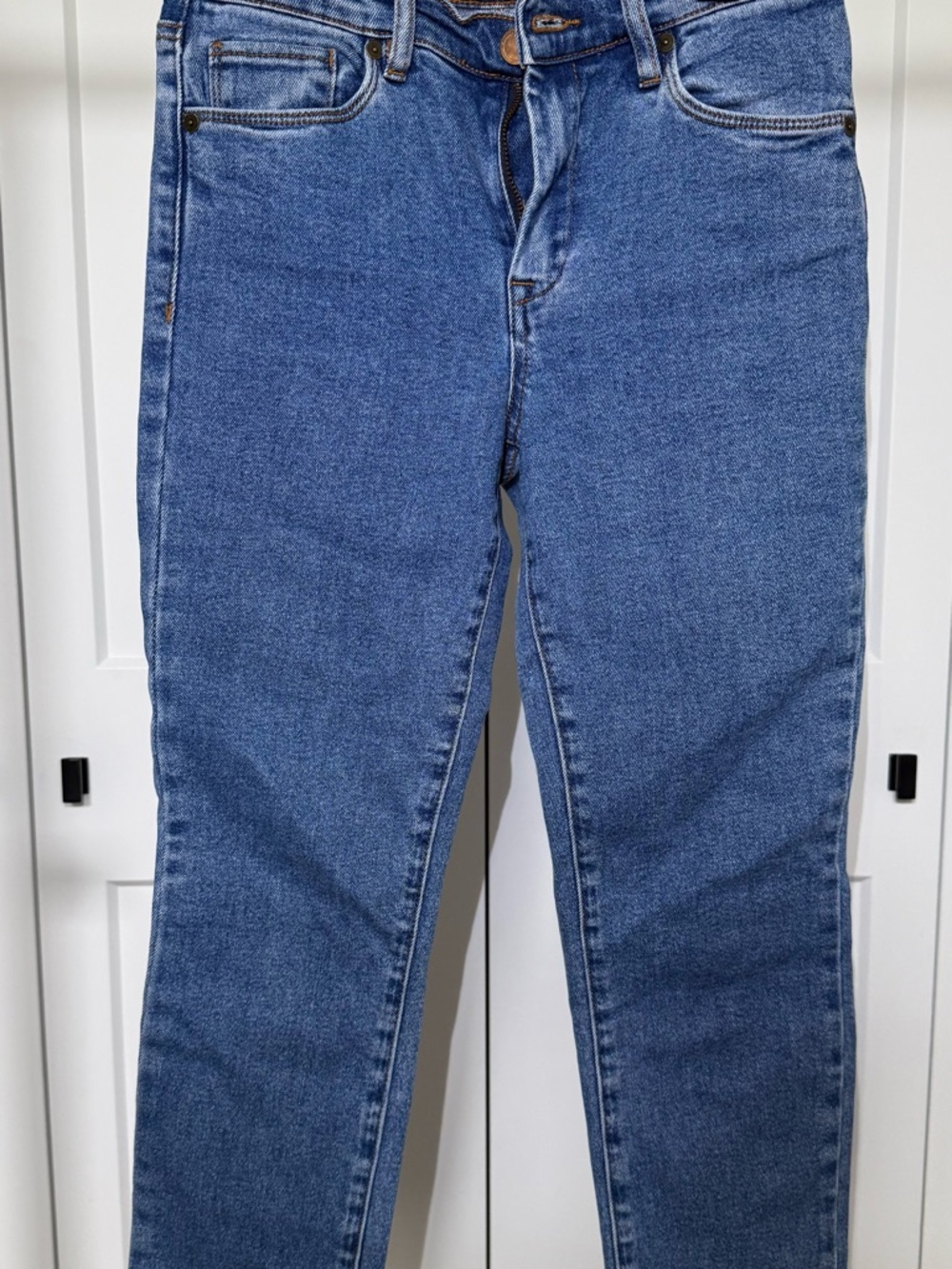 Blank NYC Blue Denim Madison Crop Jeans